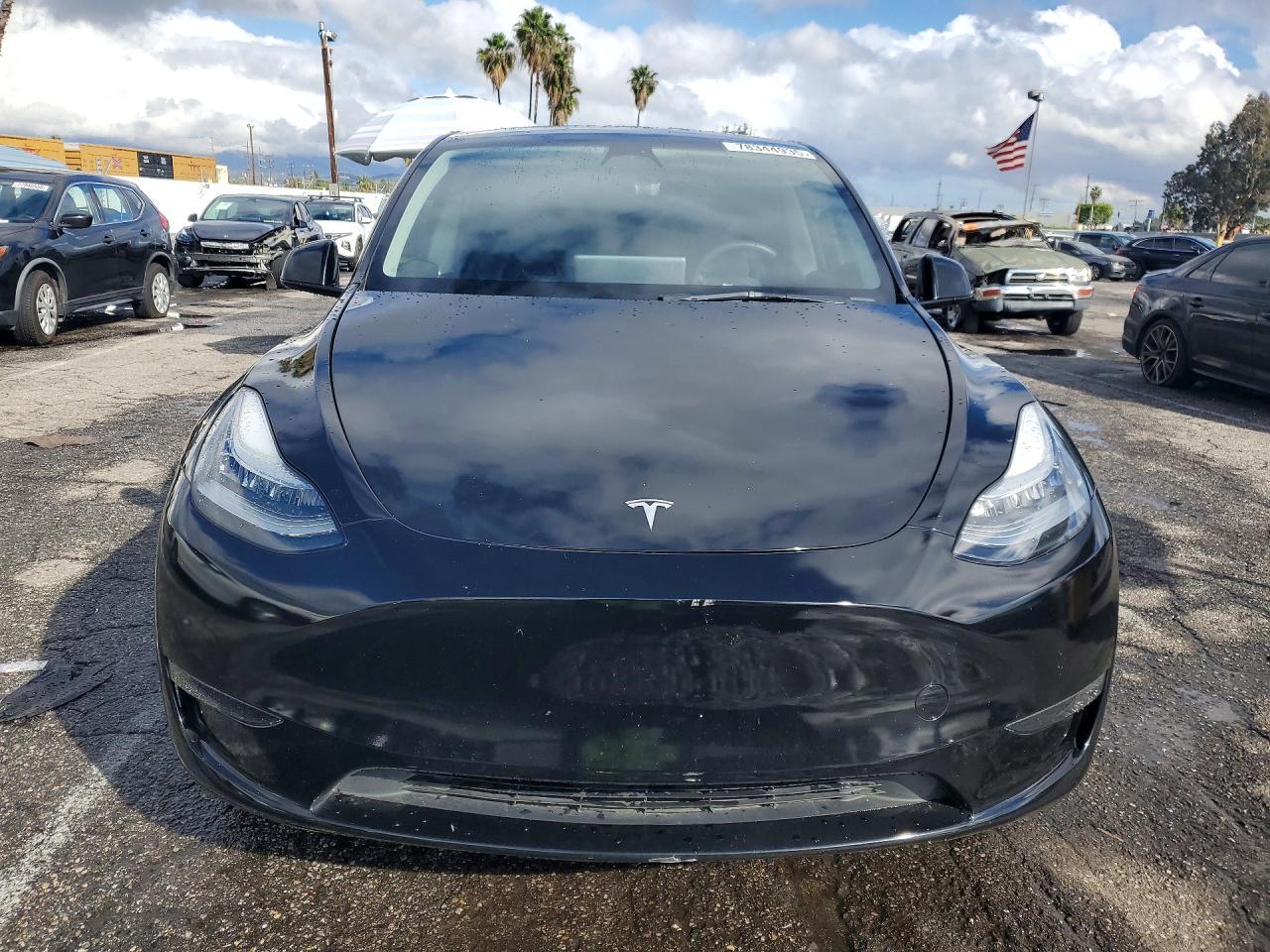 2023 Tesla Model Y - Image 5