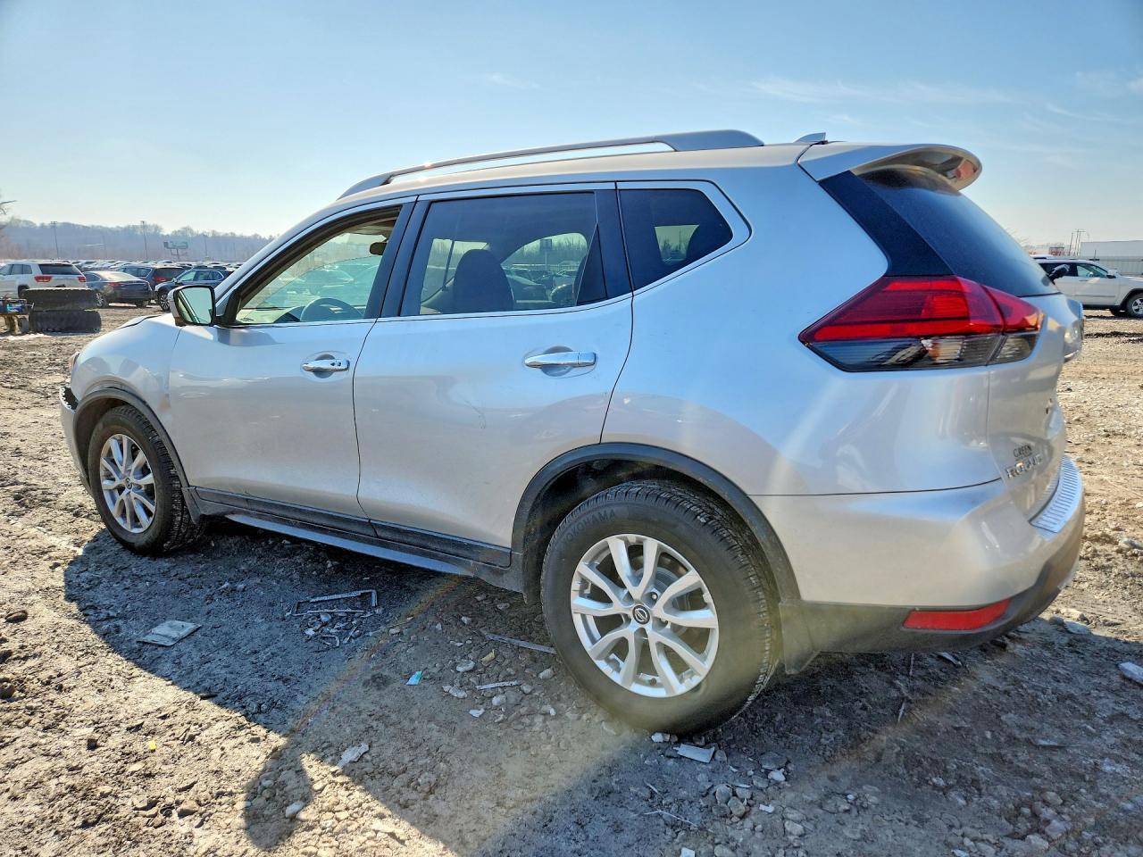 2017 Nissan Rogue Sv - Фото 2