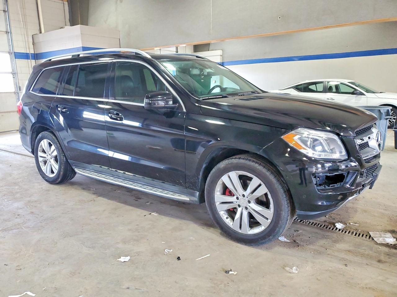 2015 Mercedes-Benz Gl 450 4Matic - Image 4