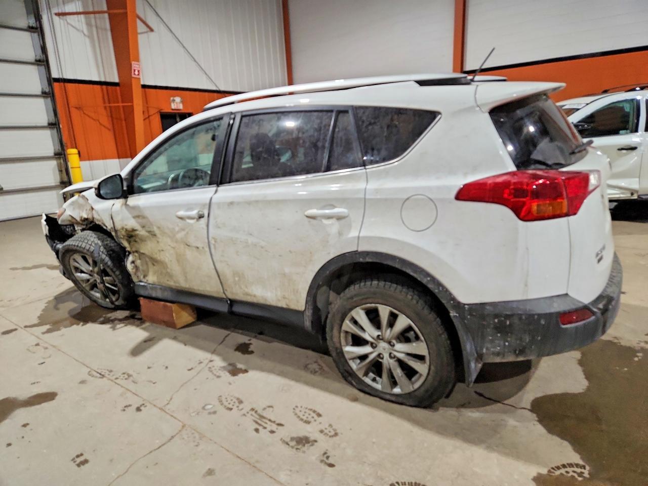 2015 Toyota Rav4 Le - Image 2