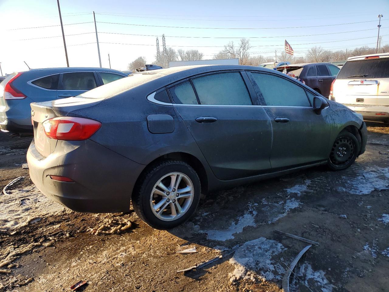 2017 Chevrolet Cruze Lt - Фото 3