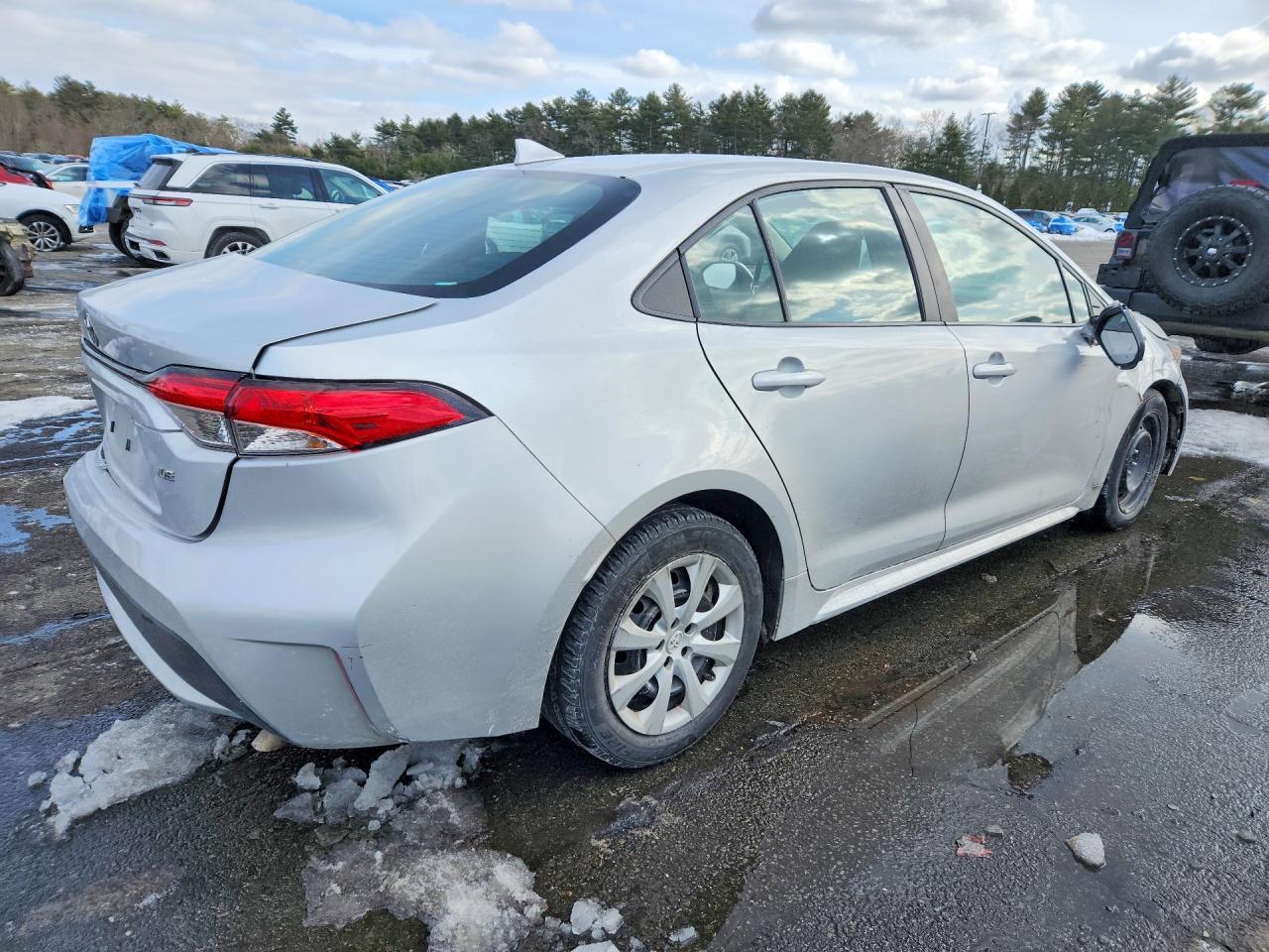 2022 Toyota Corolla Le - Фото 3