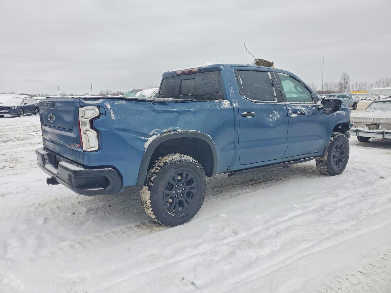 2024 Chevrolet Silverado K1500 Zr2 - Фото 3