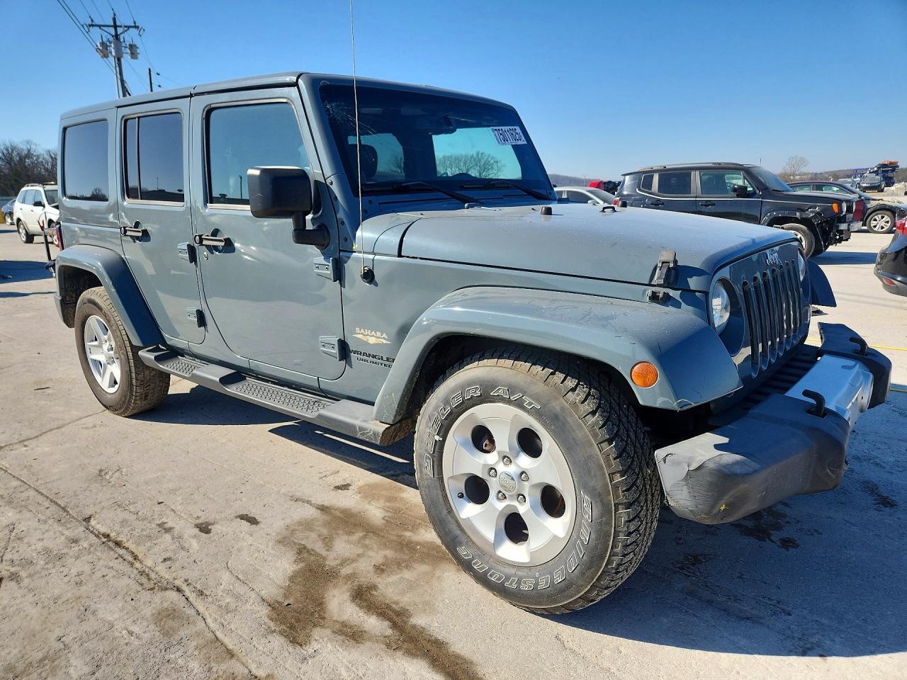 2014 Jeep Wrangler Unlimited Sahara - Image 4
