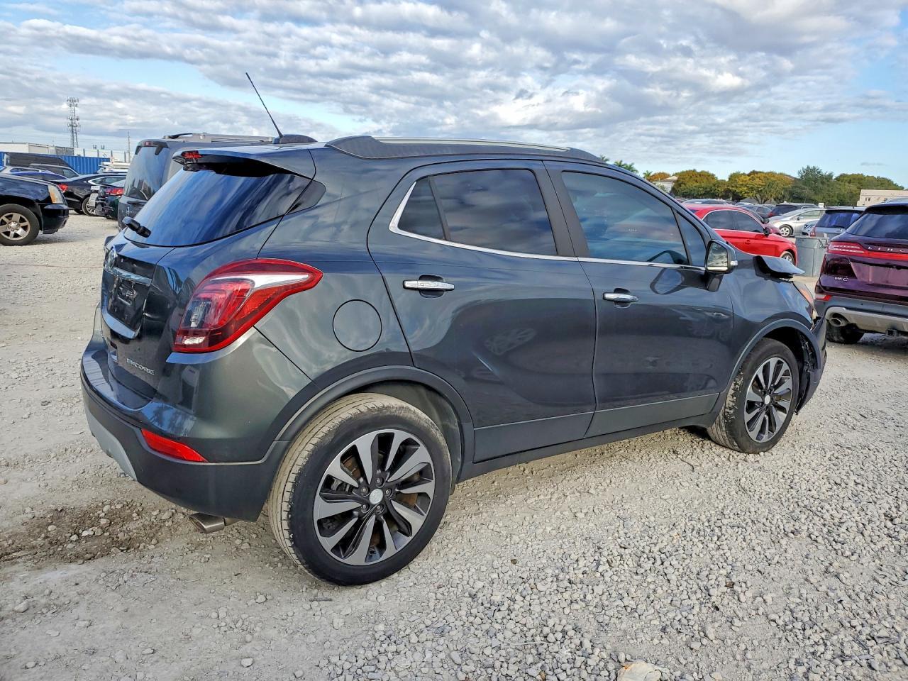 2017 Buick Encore Essence - Image 3