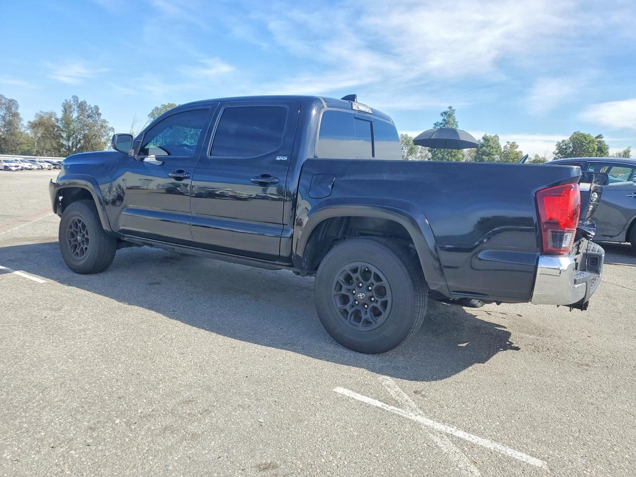 2022 Toyota Tacoma Sr5 V6 - Image 2