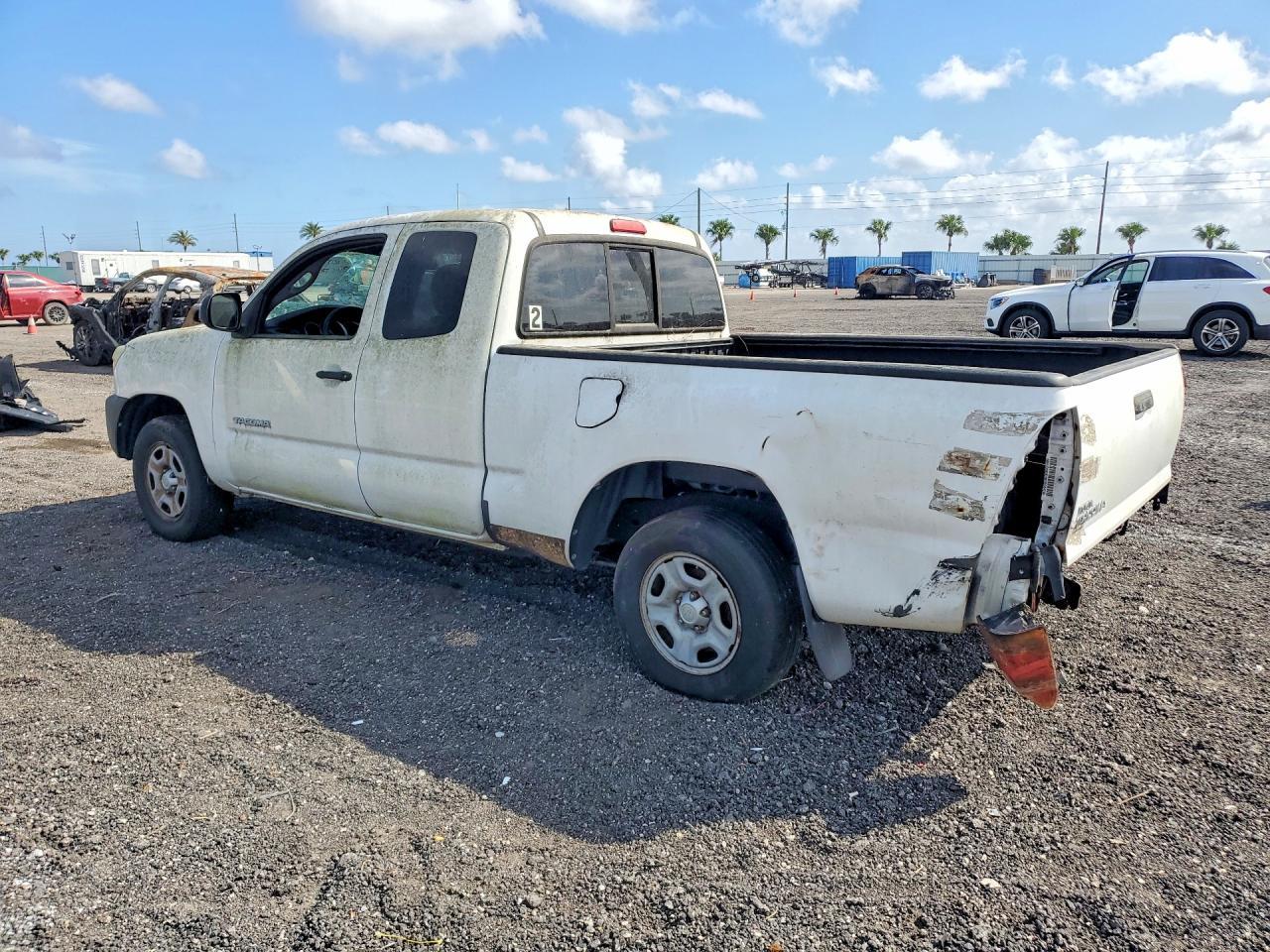 2015 Toyota Tacoma Base - Фото 2