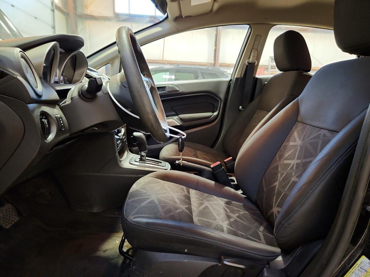 2011 Ford Fiesta Se - Image 7