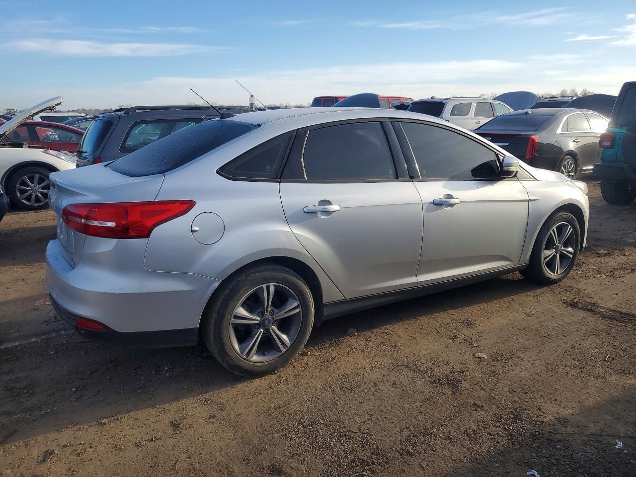 2017 Ford Focus Se - Фото 3