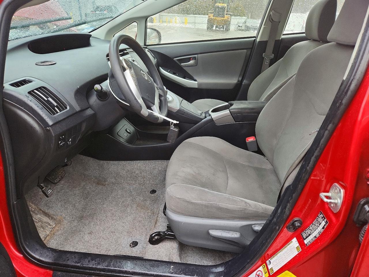 2013 Toyota Prius - Фото 7