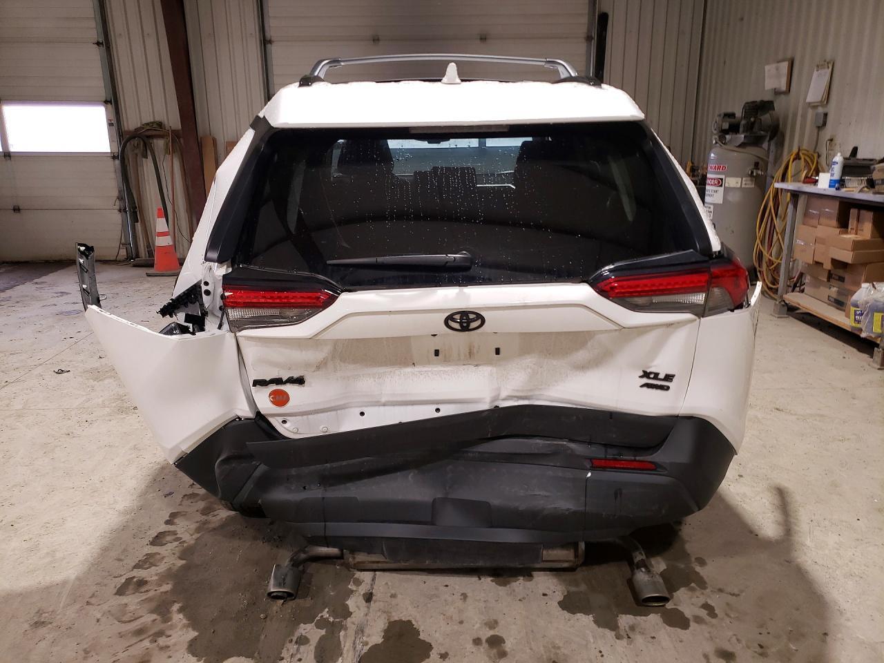 2024 Toyota Rav4 Xle - Image 6
