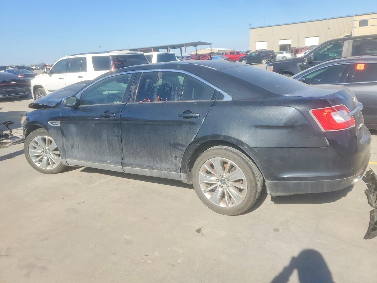 2010 Ford Taurus Limited - Image 2