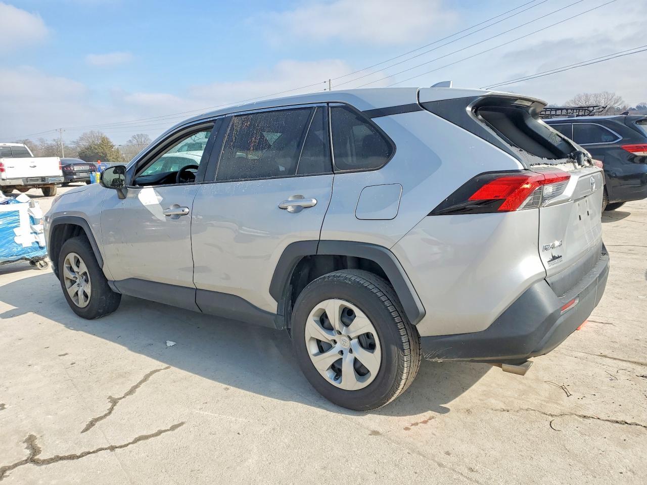 2022 Toyota Rav4 Le - Image 2