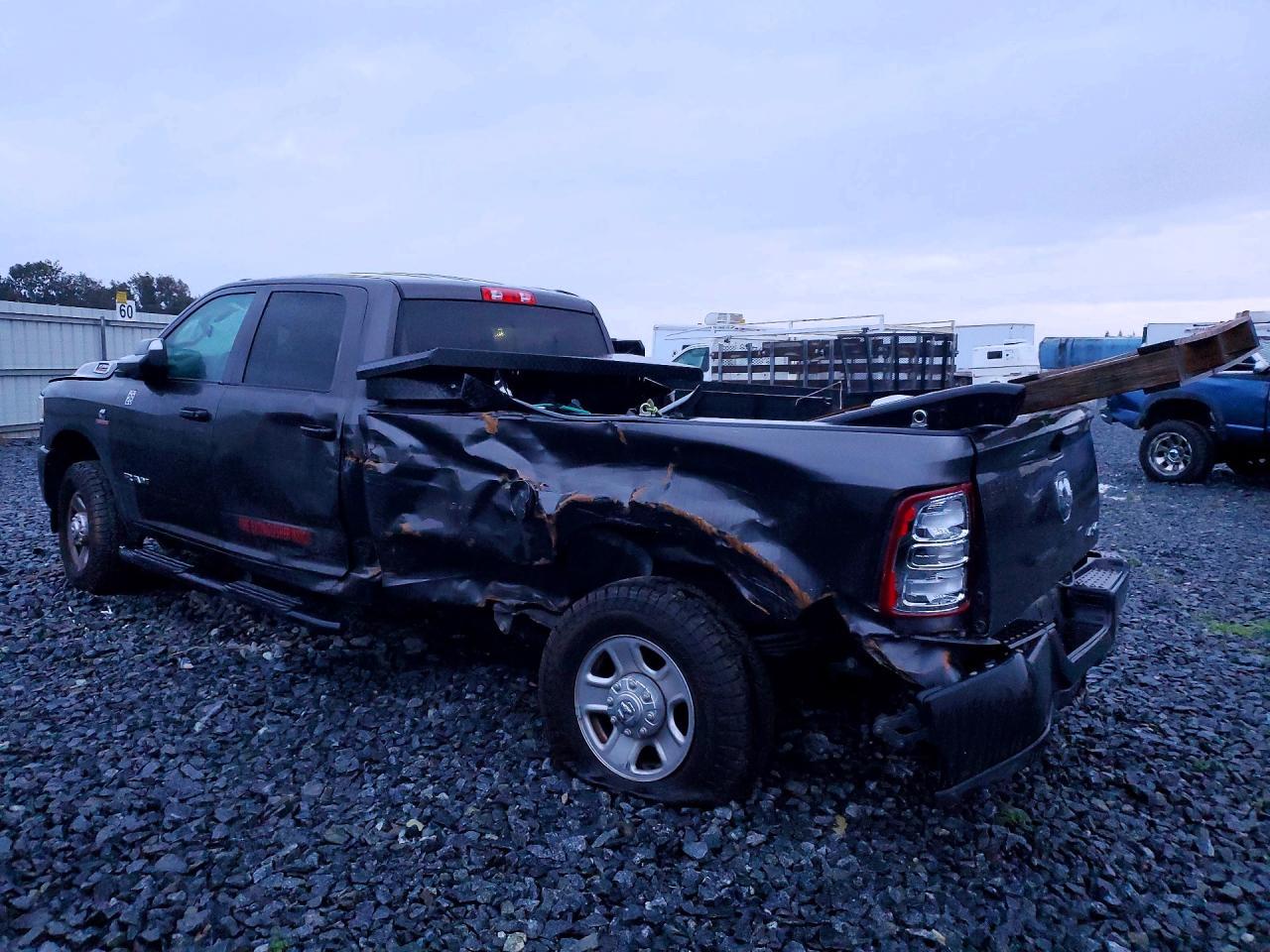 2021 Ram 3500 Tradesman - Фото 2