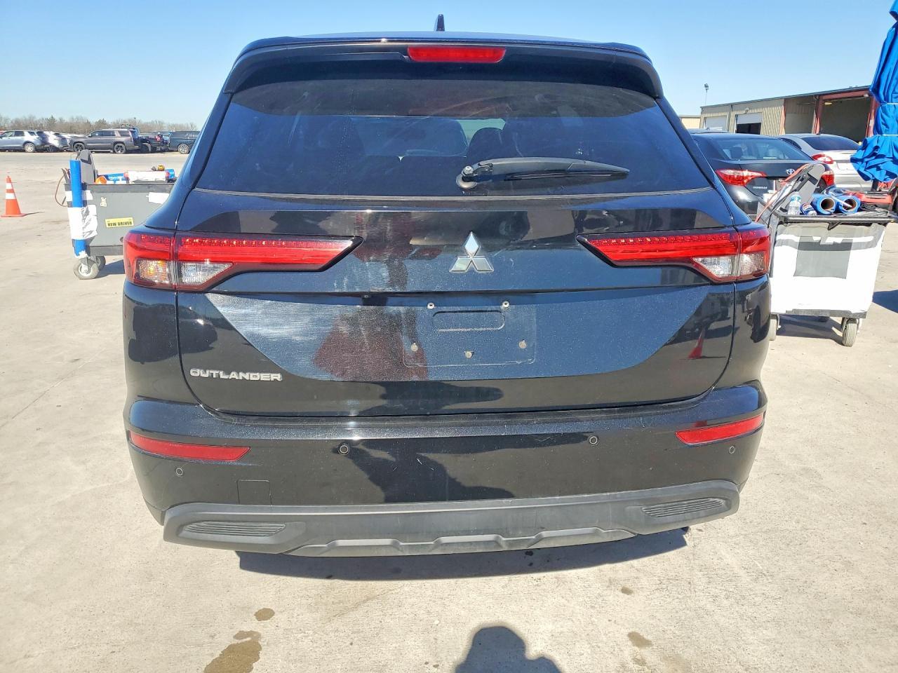 2022 Mitsubishi Outlander Es - Фото 6