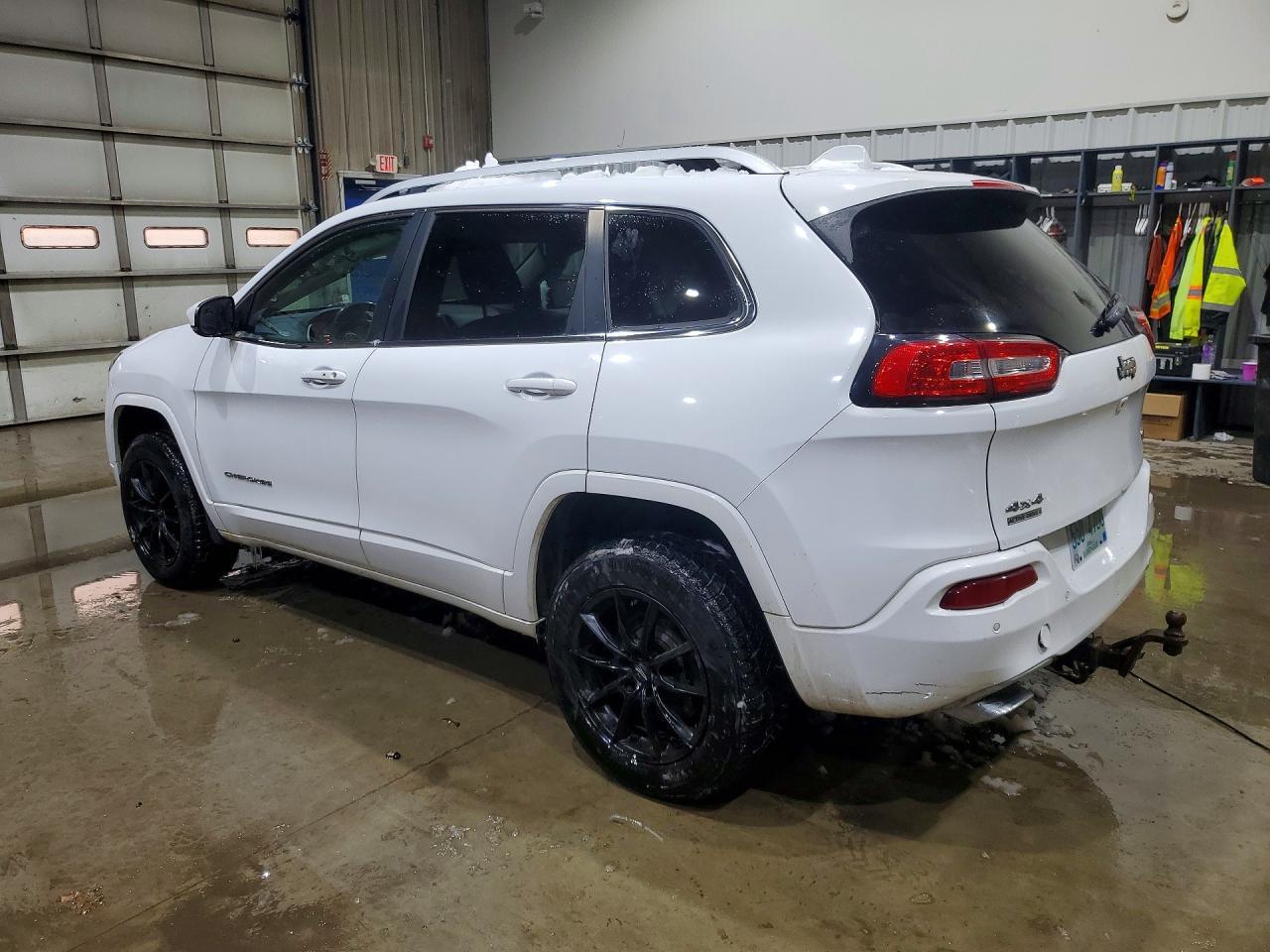 2016 Jeep Cherokee Overland - Фото 2