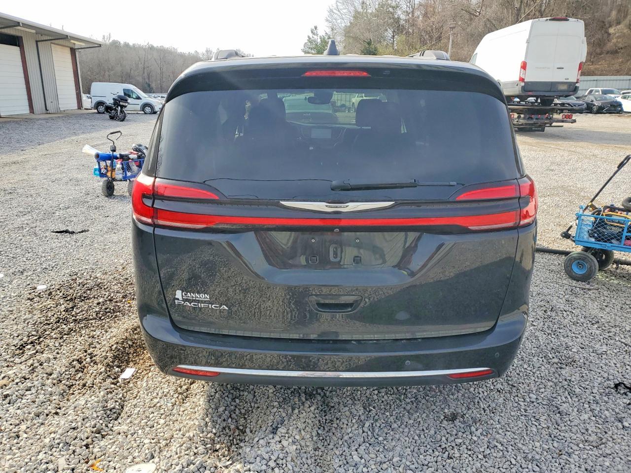 2022 Chrysler Pacifica Touring L - Image 6