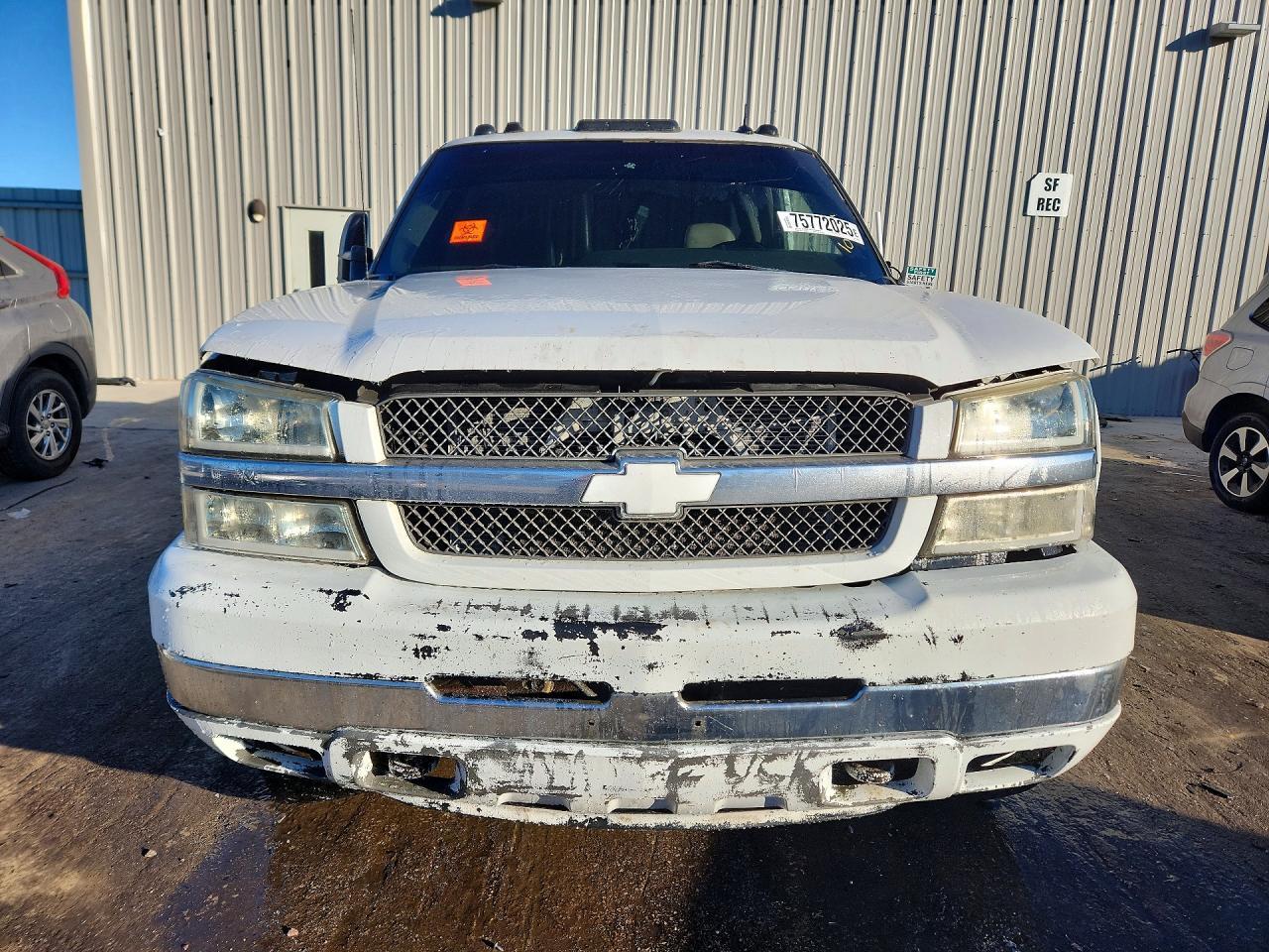 2004 Chevrolet Silverado C2500 Heavy Duty - Image 5