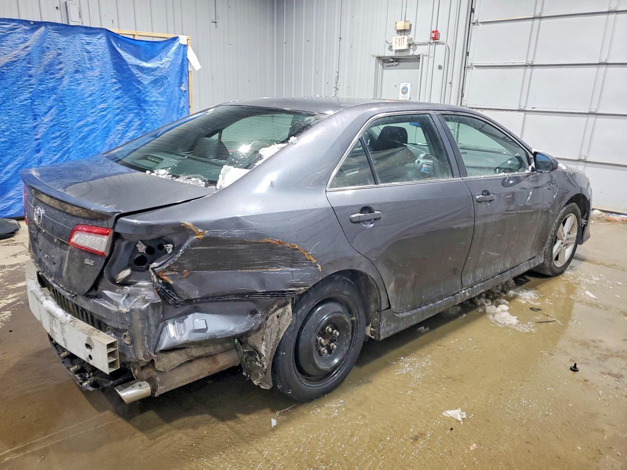 2012 Toyota Camry Se - Фото 3