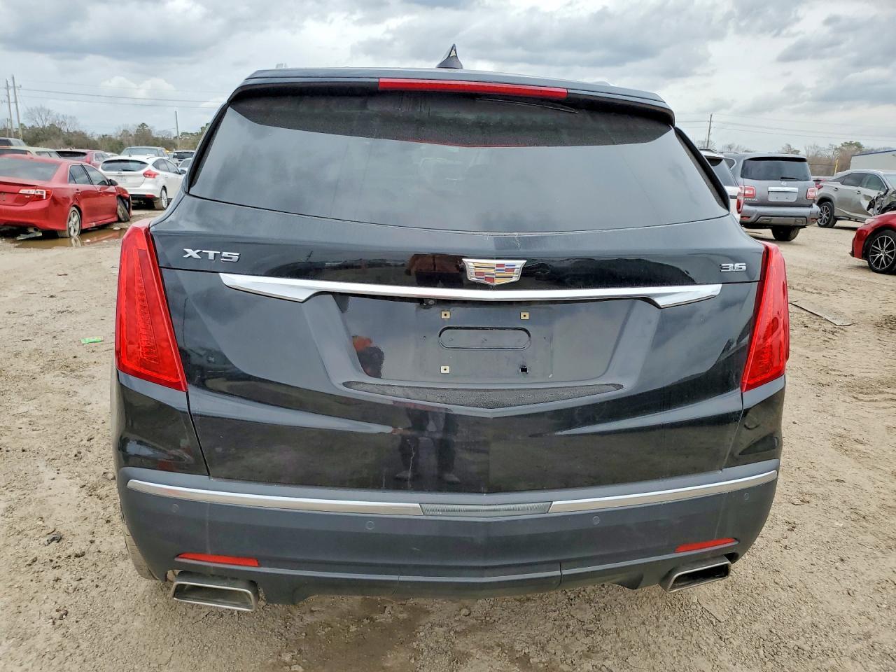 2018 Cadillac Xt5 Luxury - Image 6