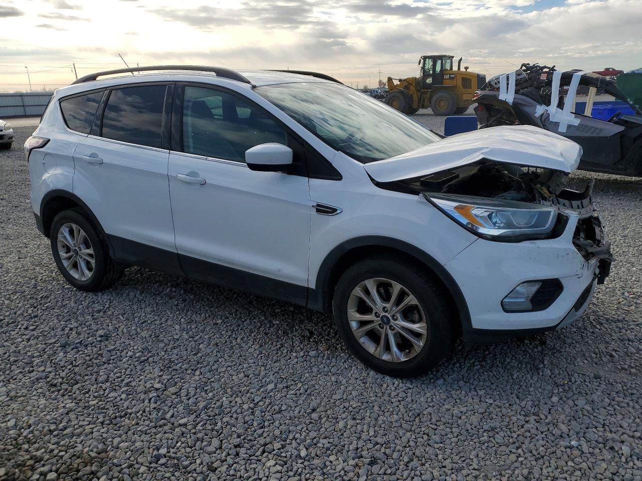 2017 Ford Escape Se - Фото 4