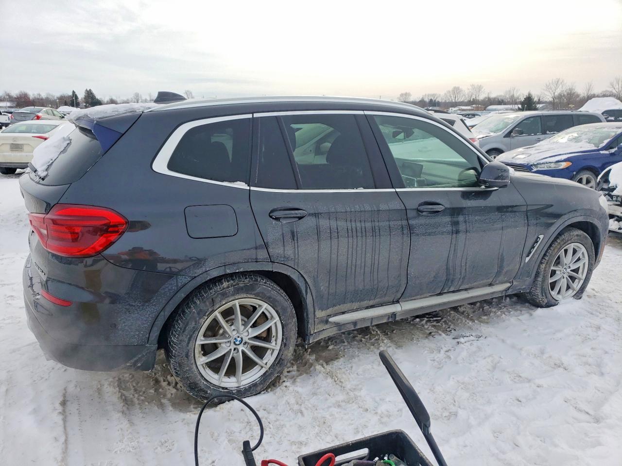 2021 BMW X3 xDrive30E - Фото 3
