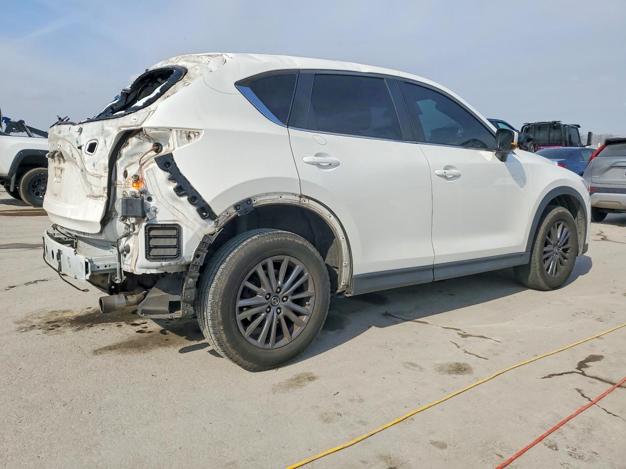 2019 Mazda Cx-5 Touring - Image 3
