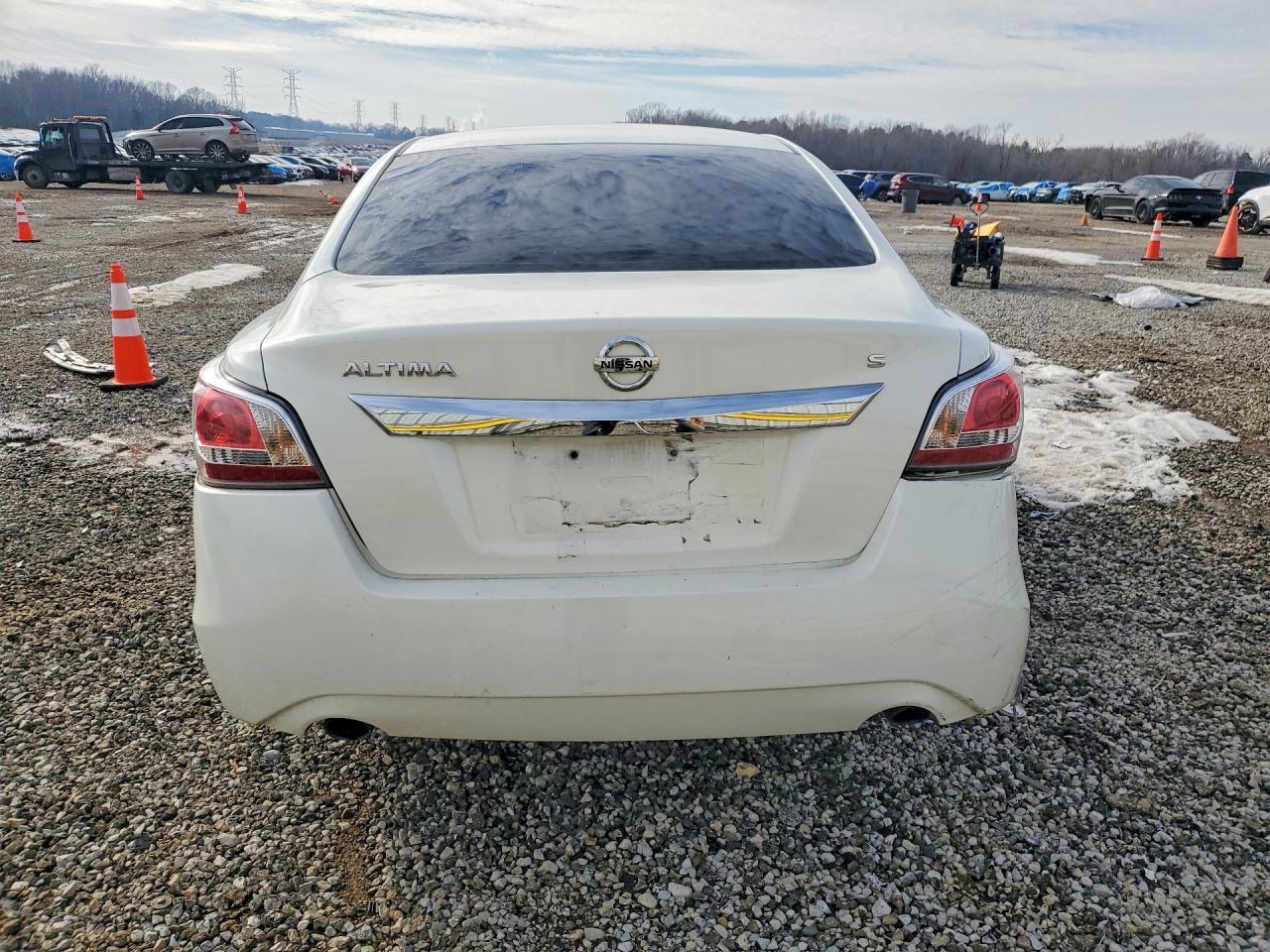 2015 Nissan Altima 2.5 S - Image 6