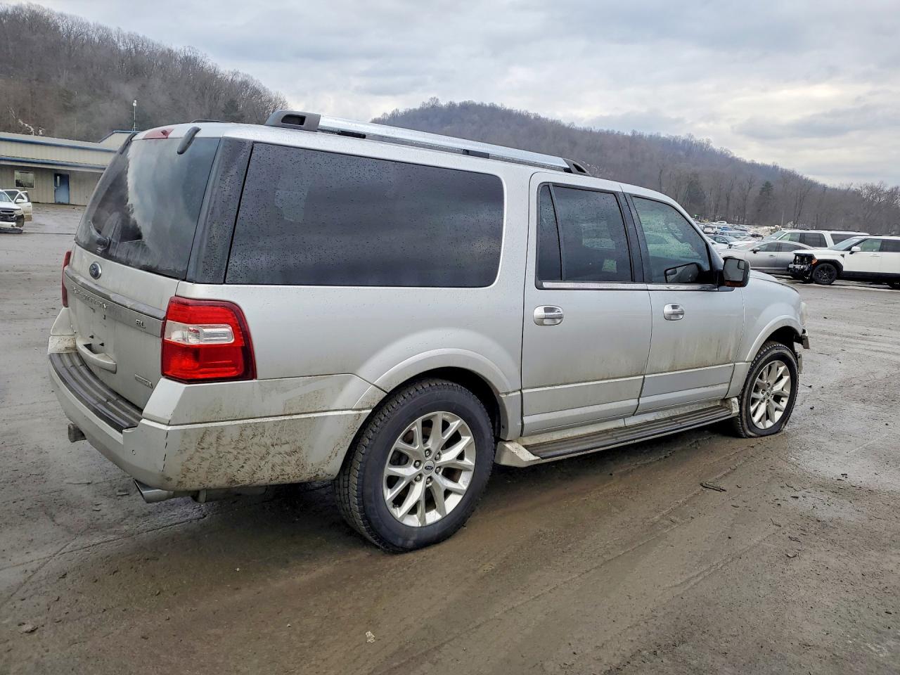 2017 Ford Expedition El Limited - Image 3