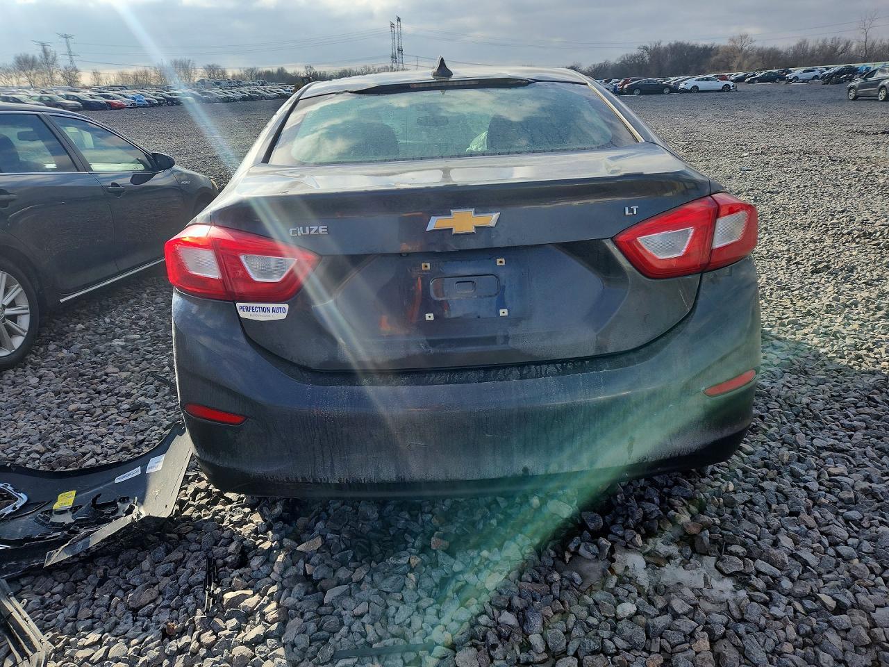 2016 Chevrolet Cruze L Ma - Image 6