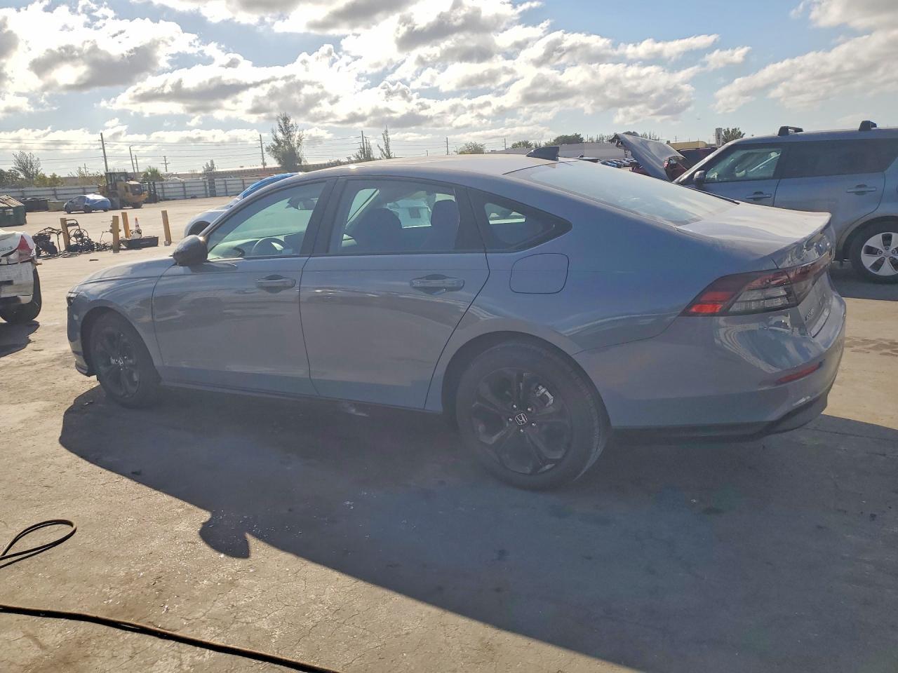 2025 Honda Accord Se - Image 2