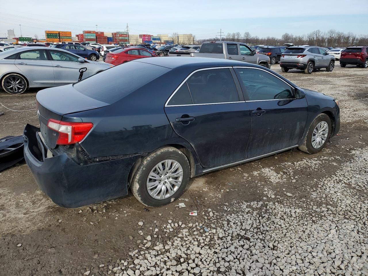 2014 Toyota Camry L - Image 3