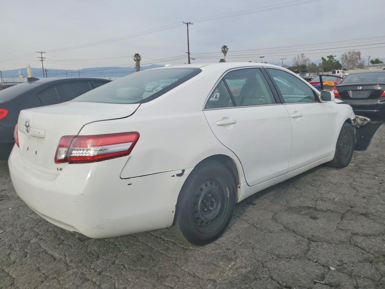 2011 Toyota Camry Base - Image 3