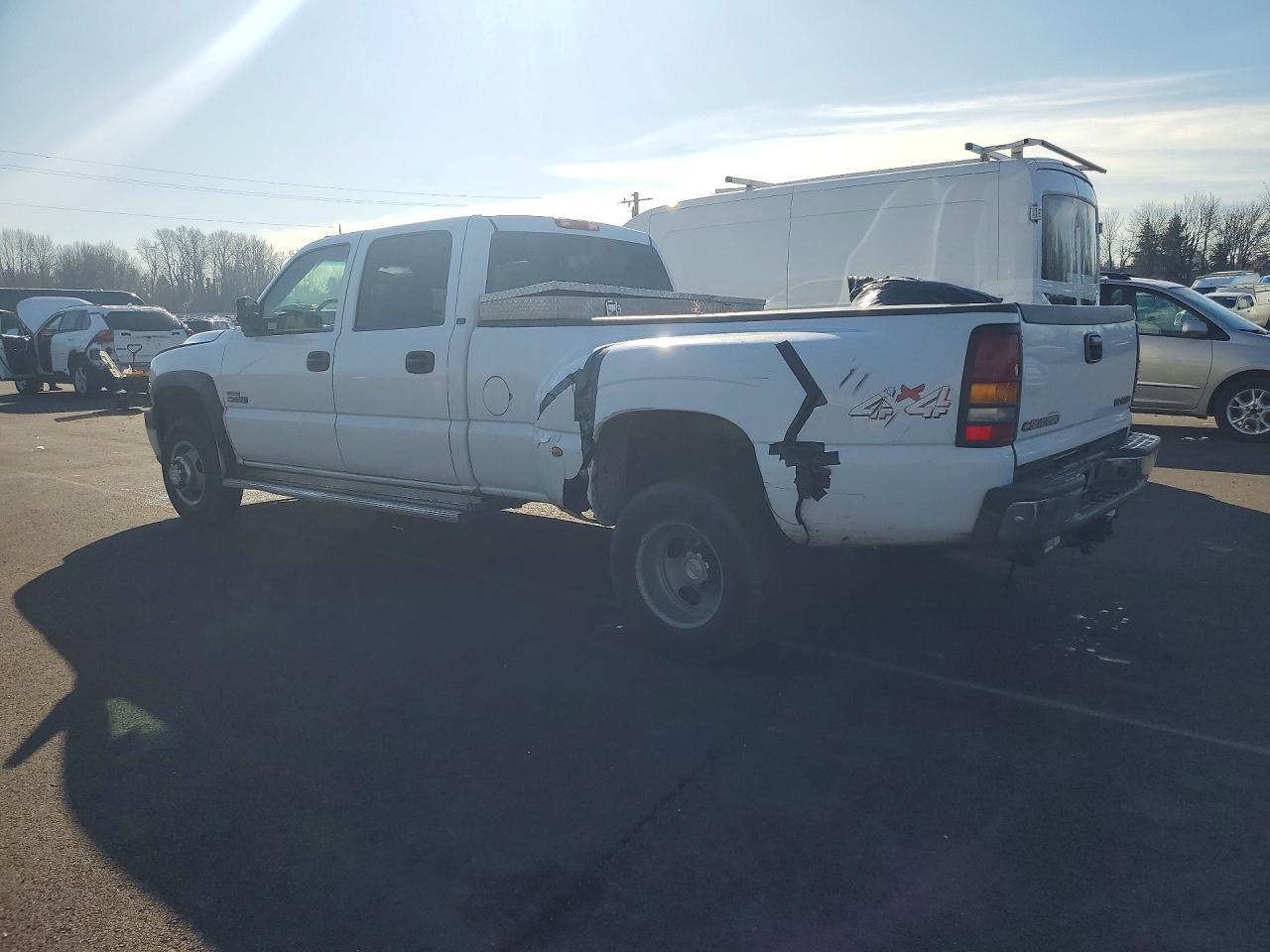 2002 Chevrolet Silverado K3500 - Фото 2