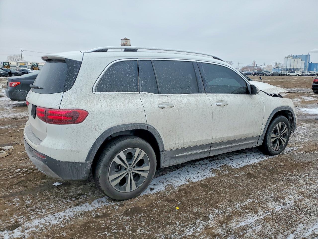 2024 Mercedes-Benz Glb 250 - Image 3