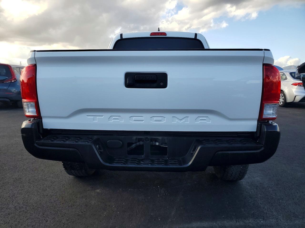 2019 Toyota Tacoma Access Cab - Image 6