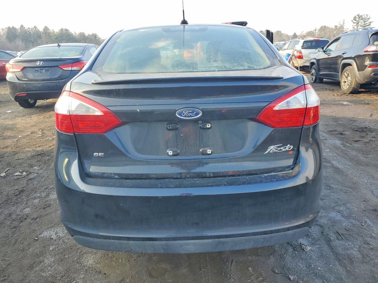 2019 Ford Fiesta Se - Image 6