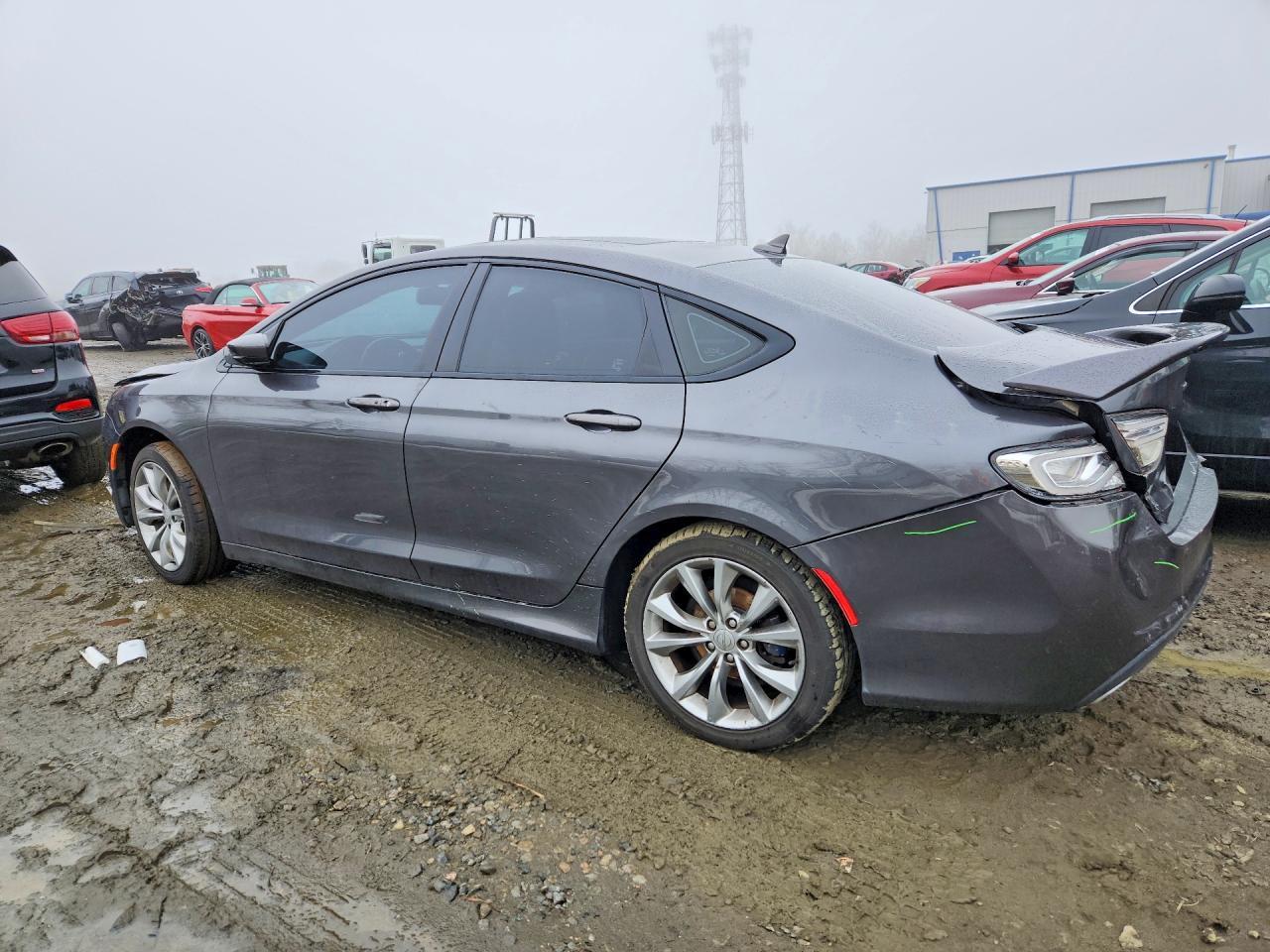 2015 Chrysler 200 S - Image 2