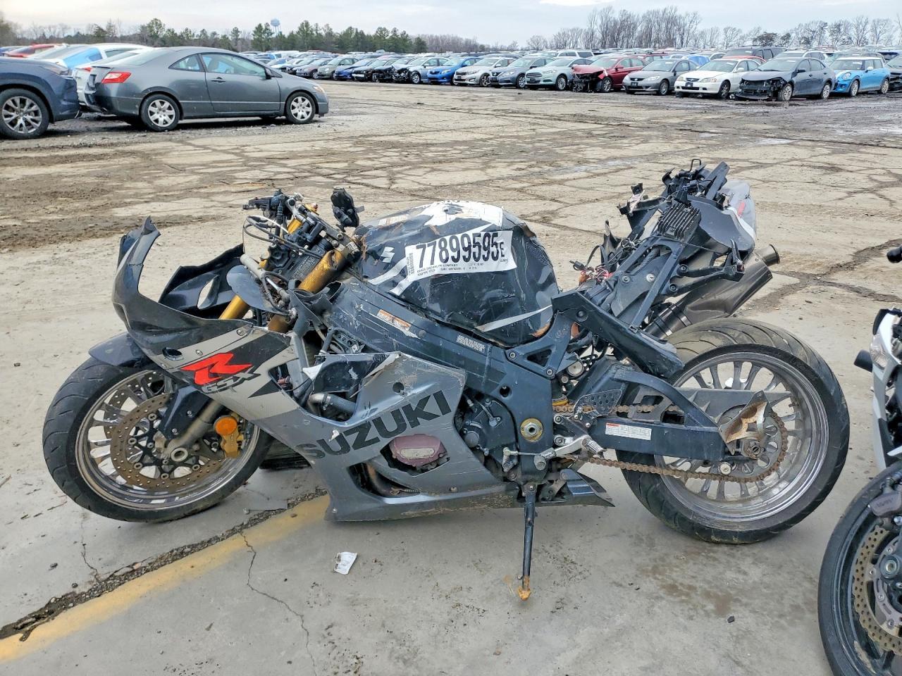 2004 Suzuki Gsx-R1000 - Фото 3