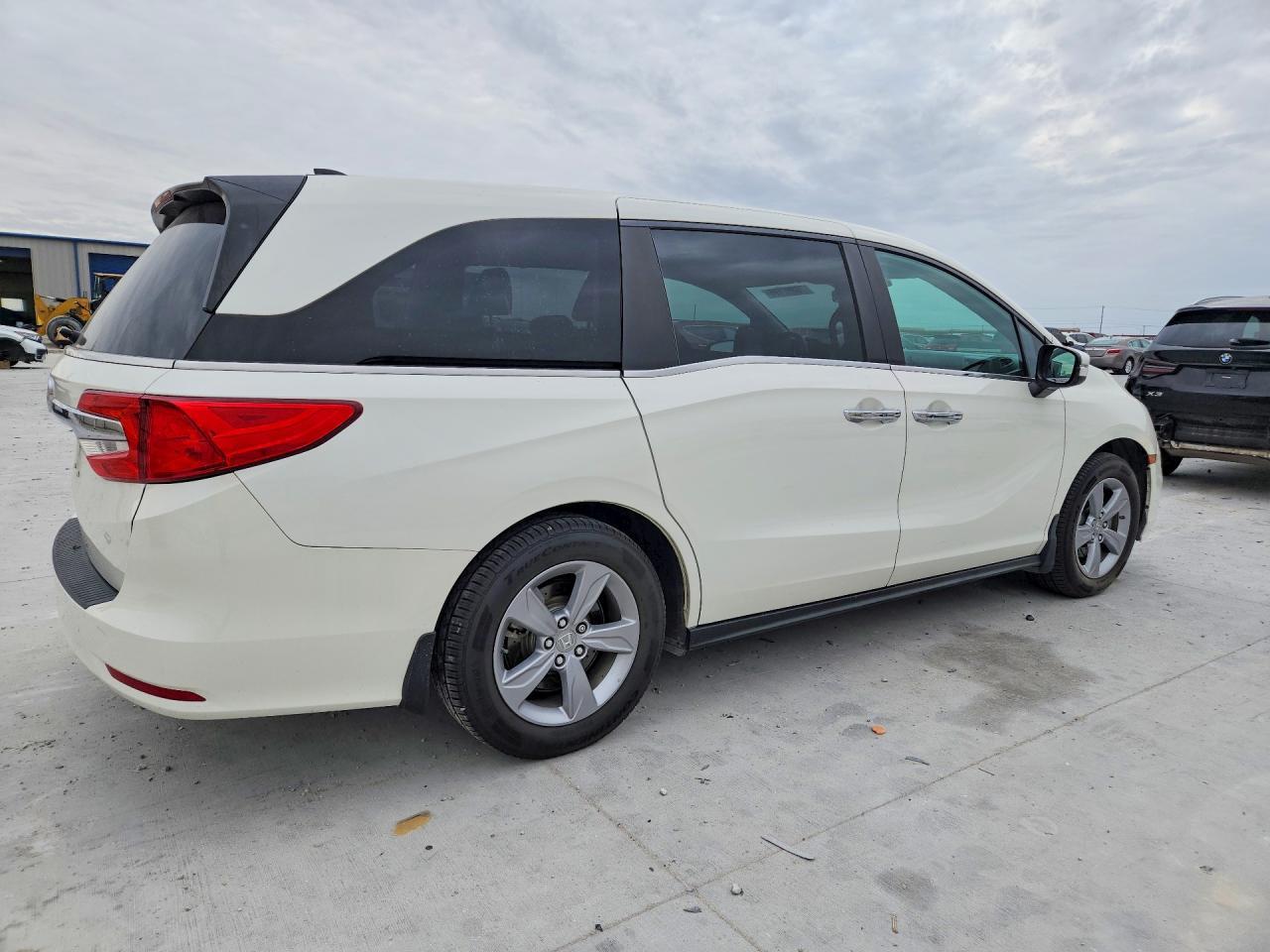 2018 Honda Odyssey Exl - Image 3