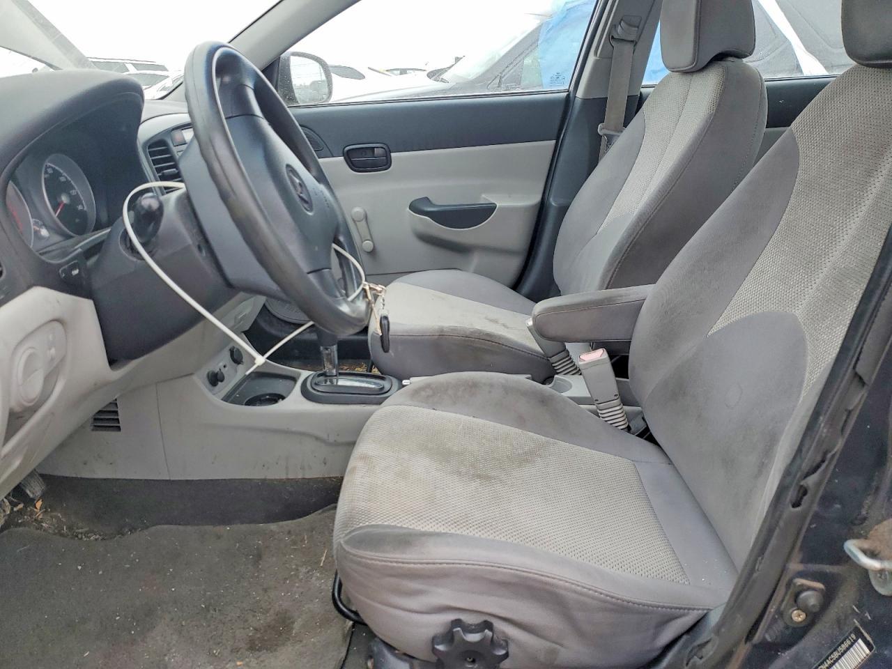 2011 Hyundai Accent Gls - Фото 7