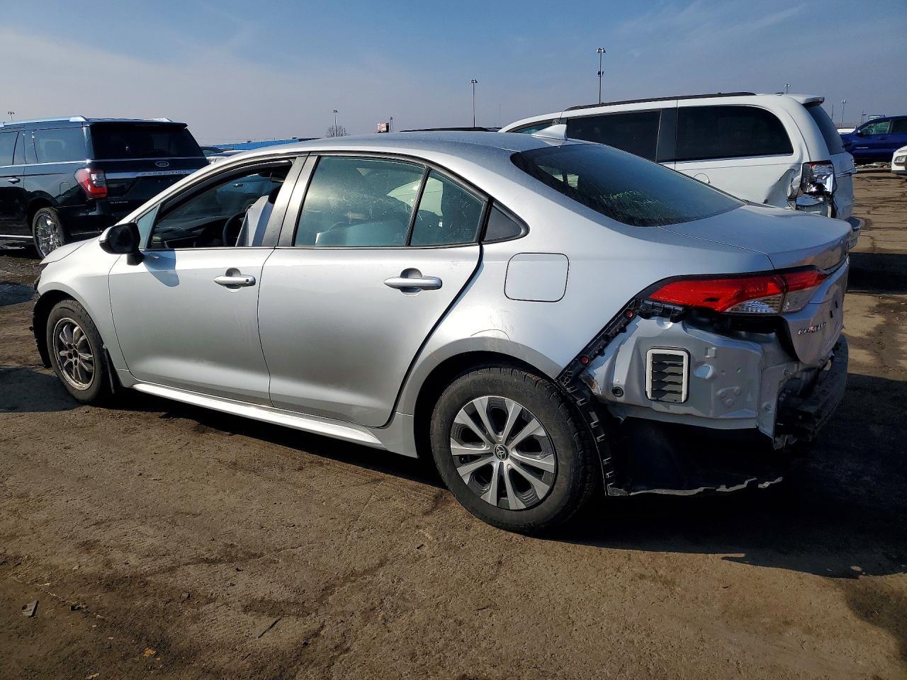 2022 Toyota Corolla Le - Image 2
