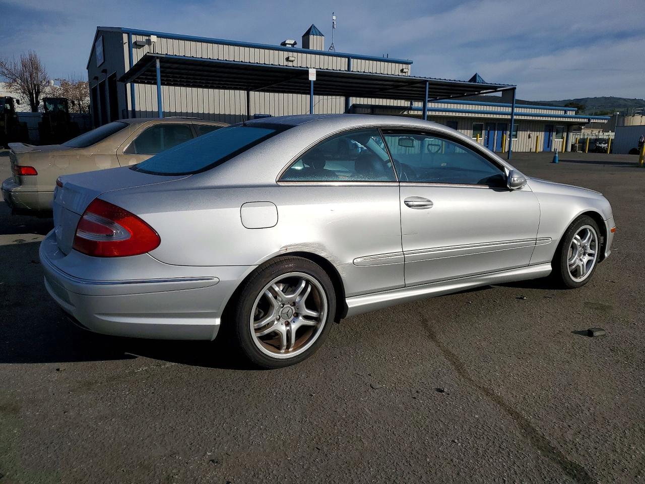 2004 Mercedes-Benz Clk 500 - Image 3