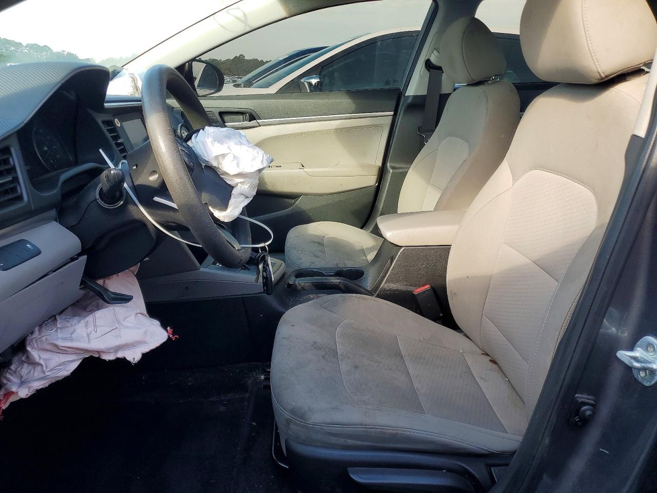 2019 Hyundai Elantra Se - Image 7