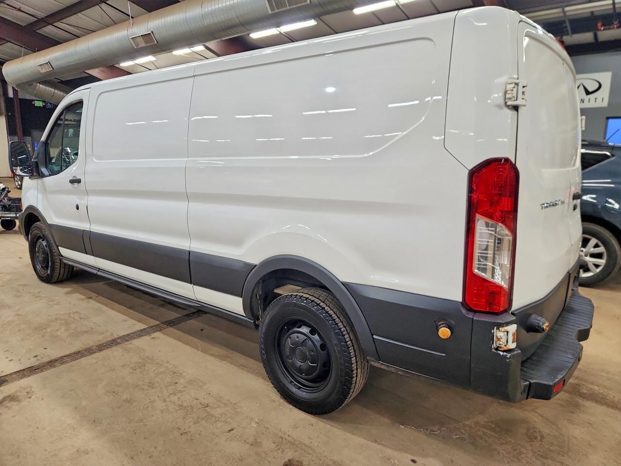 2015 Ford Transit T-250 - Фото 2