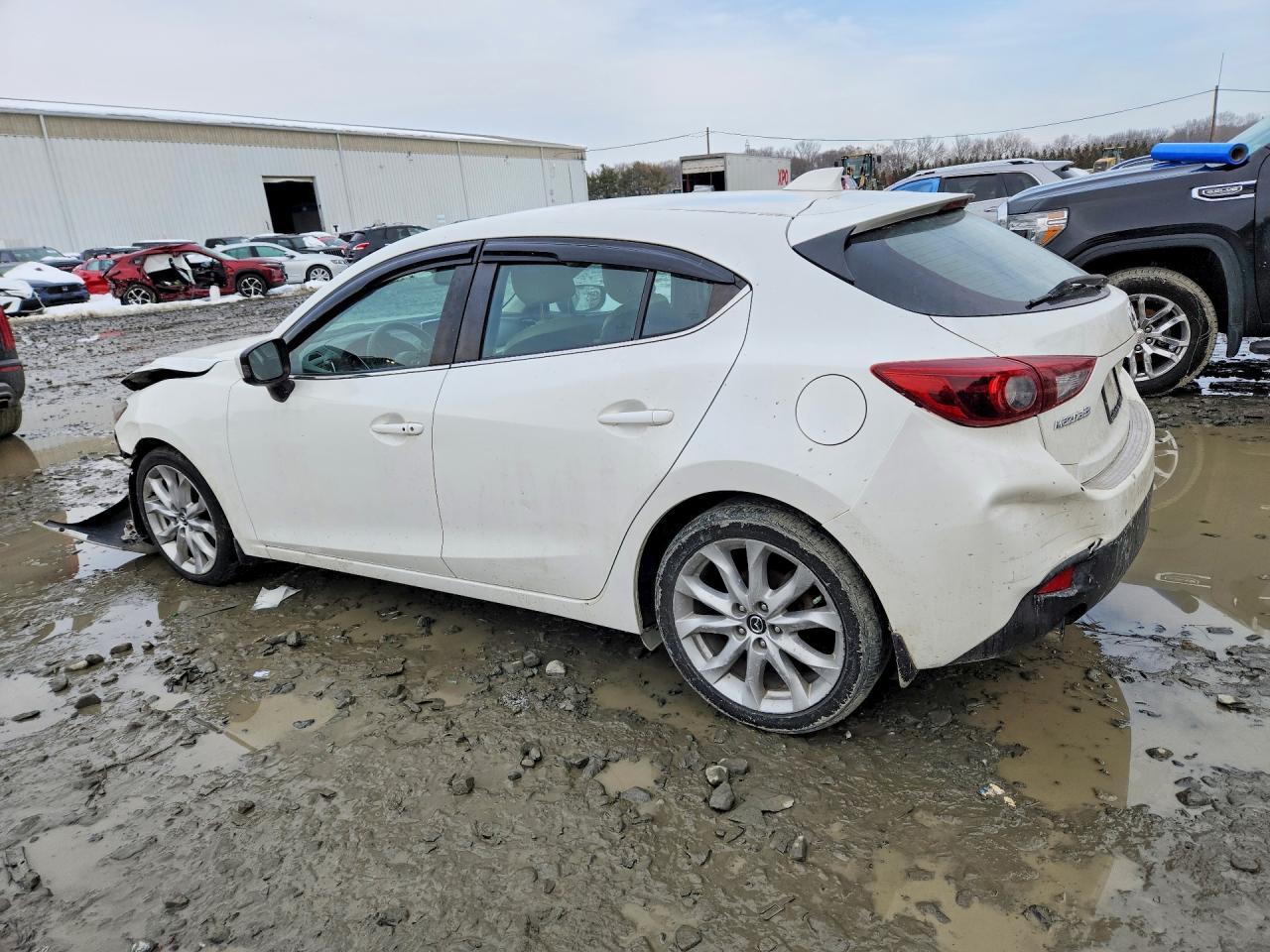 2015 Mazda 3 Grand Touring - Фото 2