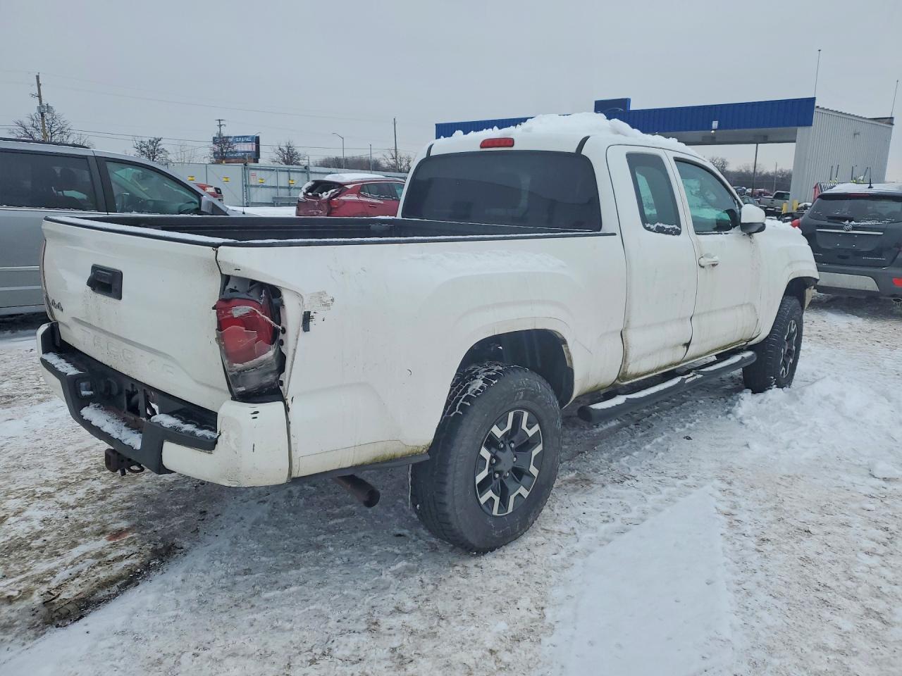 2017 Toyota Tacoma Access Cab - Фото 3