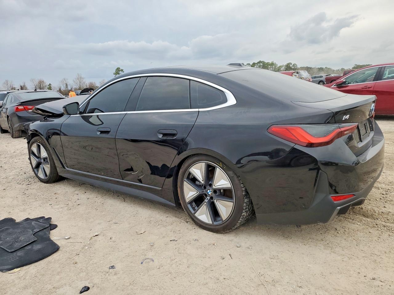 2025 BMW I4 Edrive 40 - Image 2