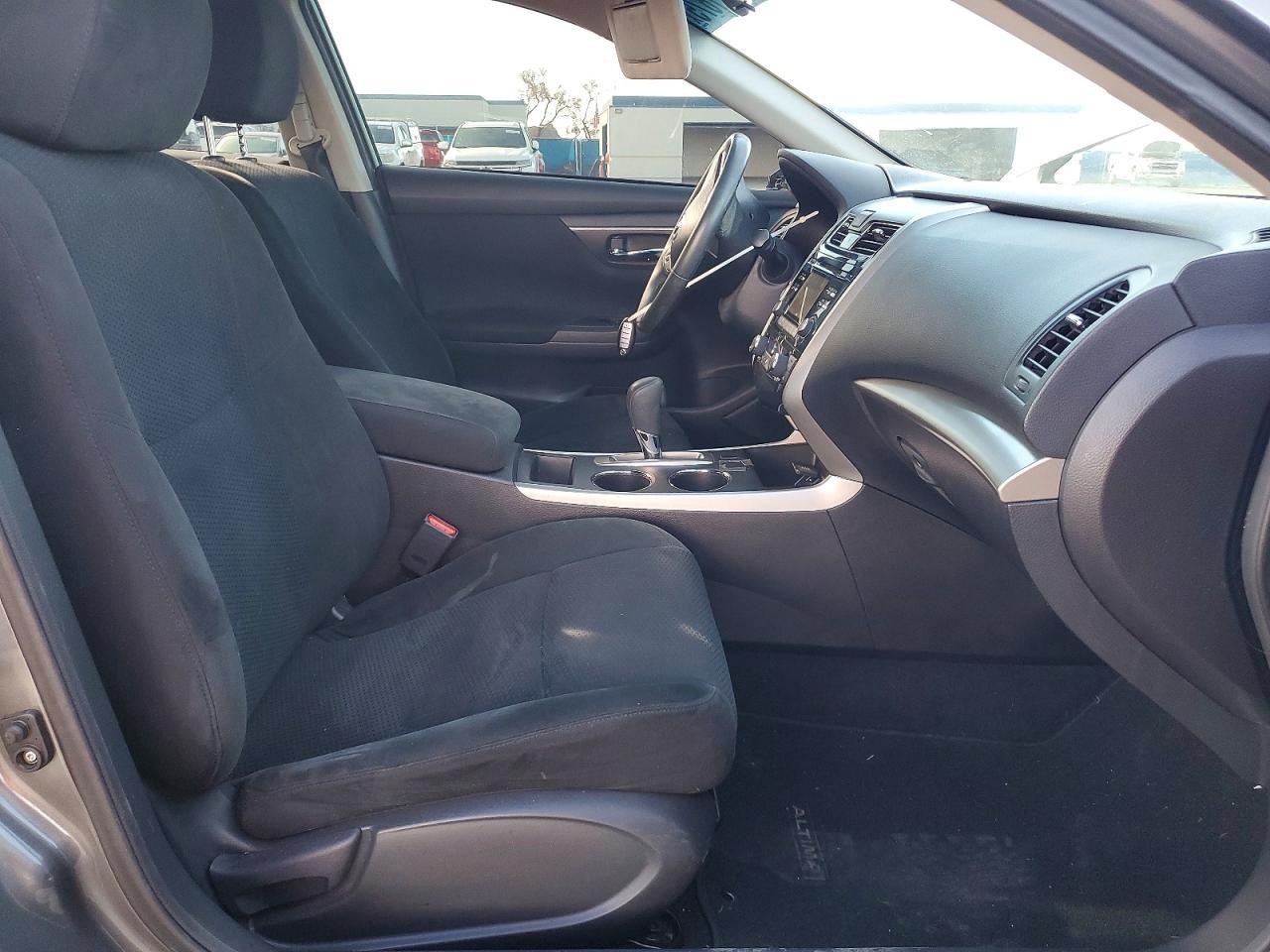 2015 Nissan Altima 2.5 - Фото 7