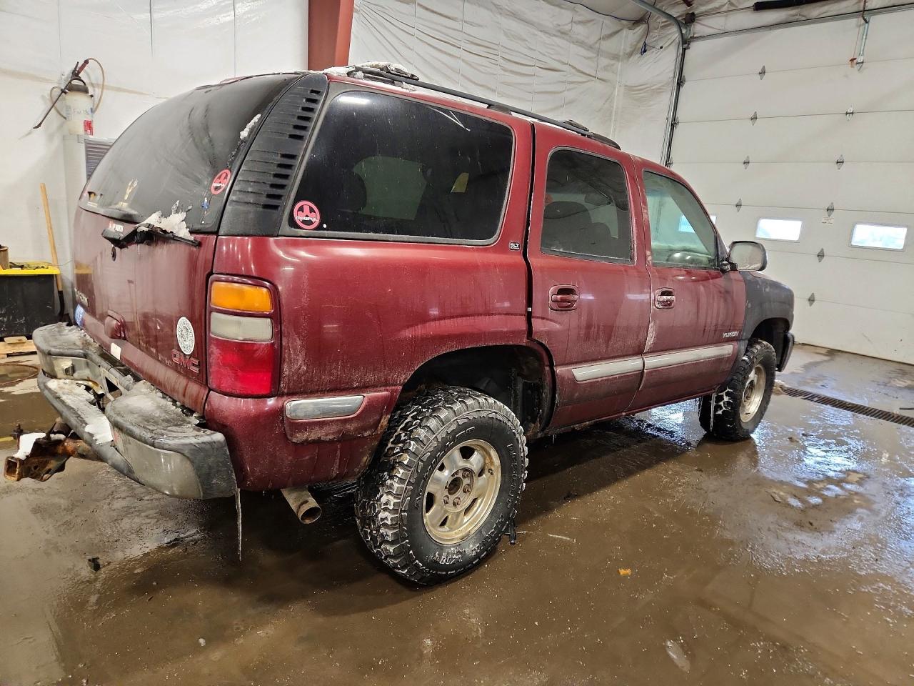 2002 GMC Yukon - Фото 3